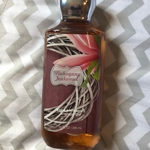 Mahogany teakwood shower gel